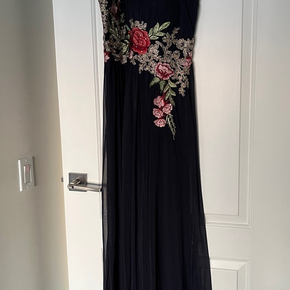 Elegant Navy Floral Embroidered Formal Dress - Picture 2 of 7